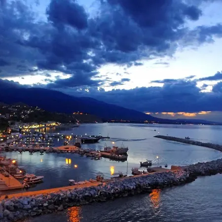 Alexandros Apartmanhotel